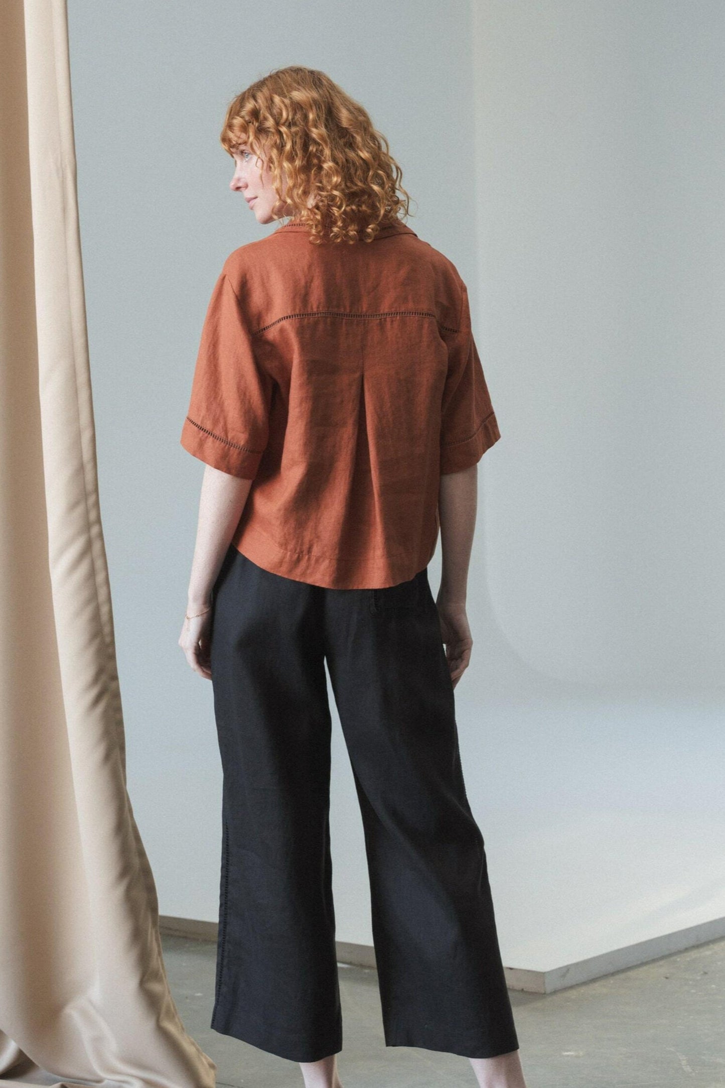 LILLY PILLY Rika linen pants in Black